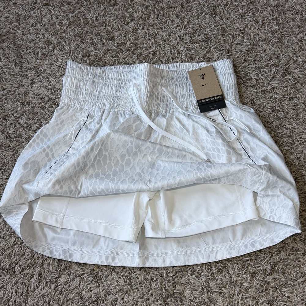 Nike Kobe Woven Snake Print Skirt Women's Size Medium White Silver IB2720-100 - Picture 5 of 9
